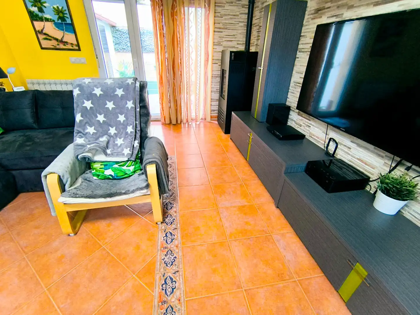 Sala d'estar de Casa o xalet en venda en Magaz de Pisuerga amb Calefacció, Jardí privat i Terrassa