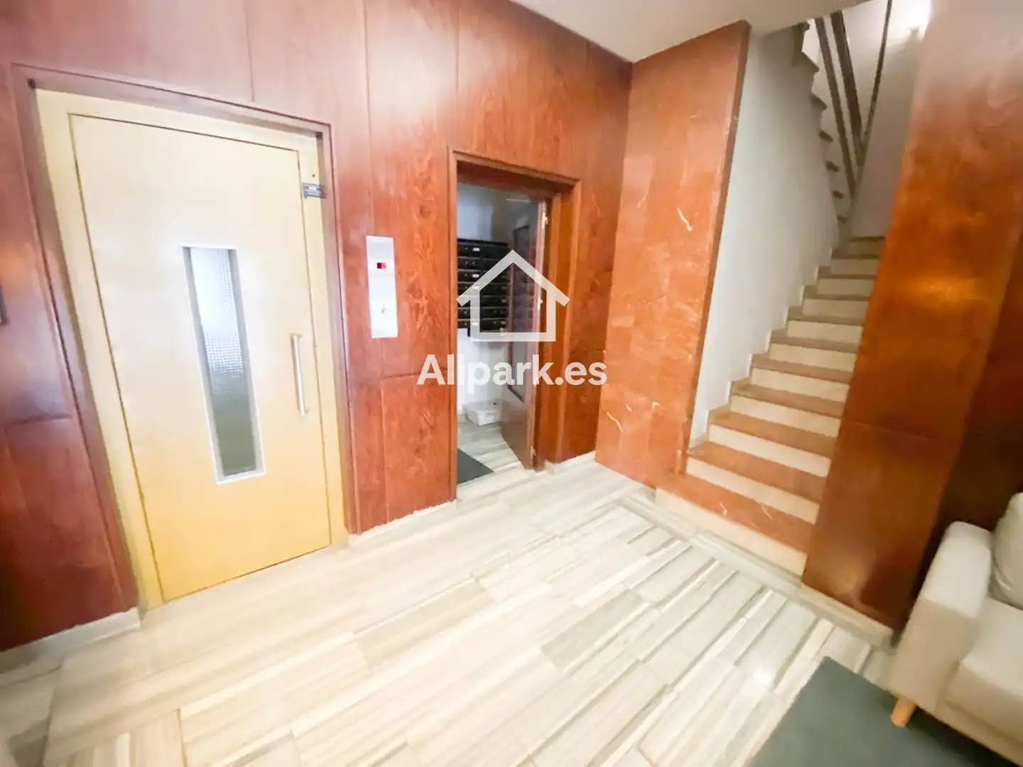 Piso en venta en Alicante / Alacant con Aire acondicionado, Terraza y Balcón