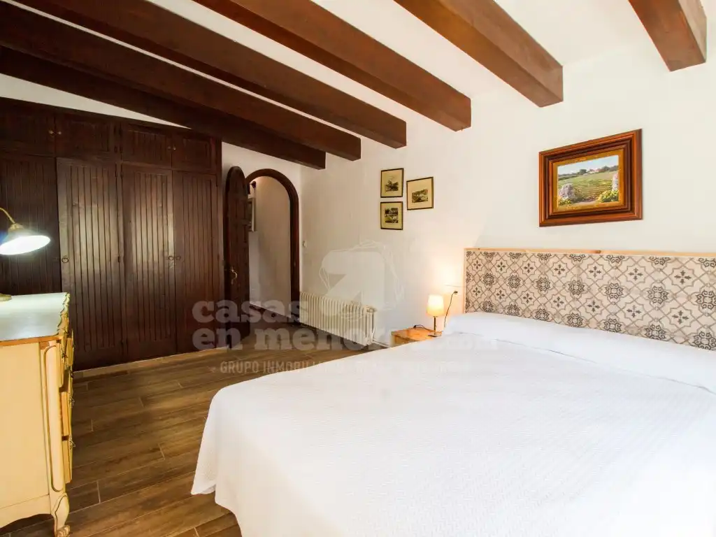 Dormitori de Finca rústica en venda en Sant Lluís amb Aire condicionat, Calefacció i Jardí privat