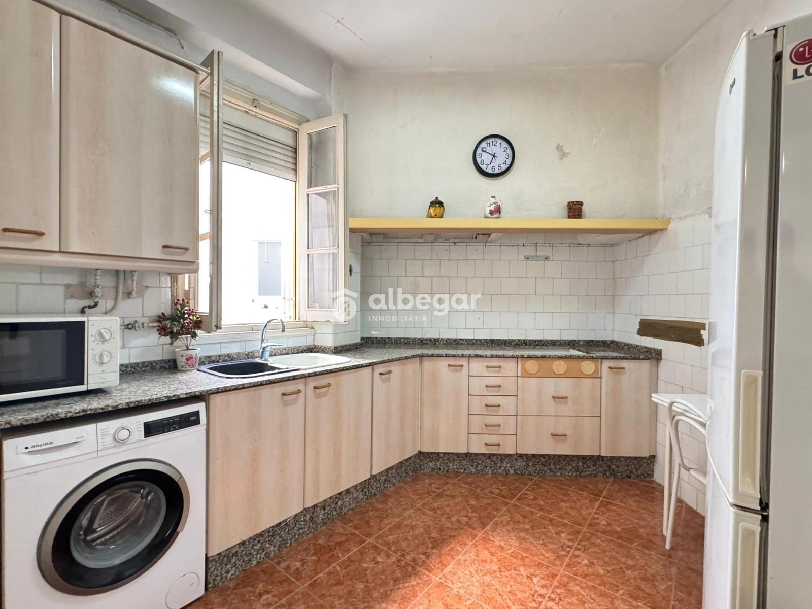 Kitchen of Flat for sale in  Valencia Capital