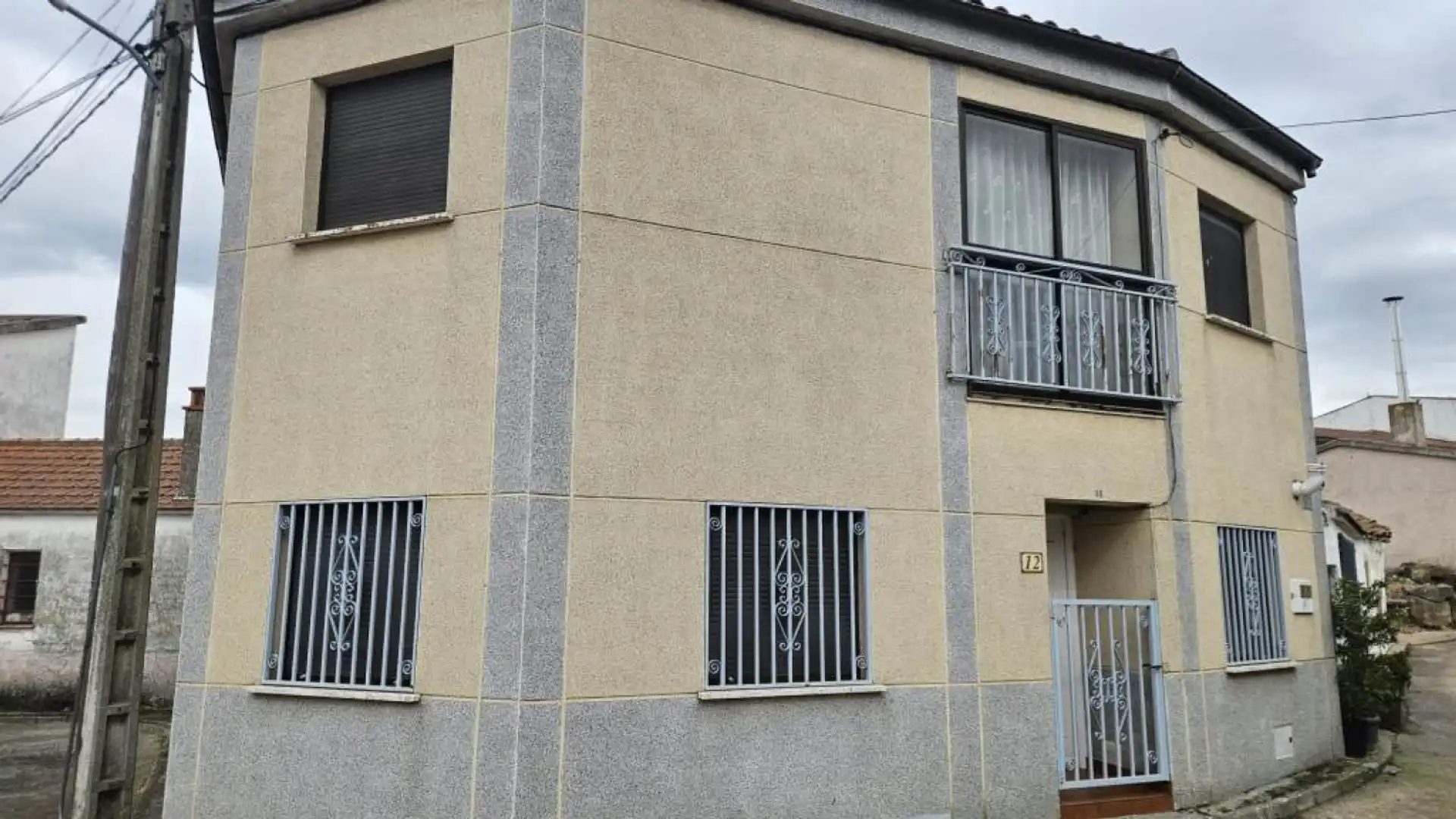 Vista exterior de Casa o chalet en venta en Vega de Tirados con Balcón