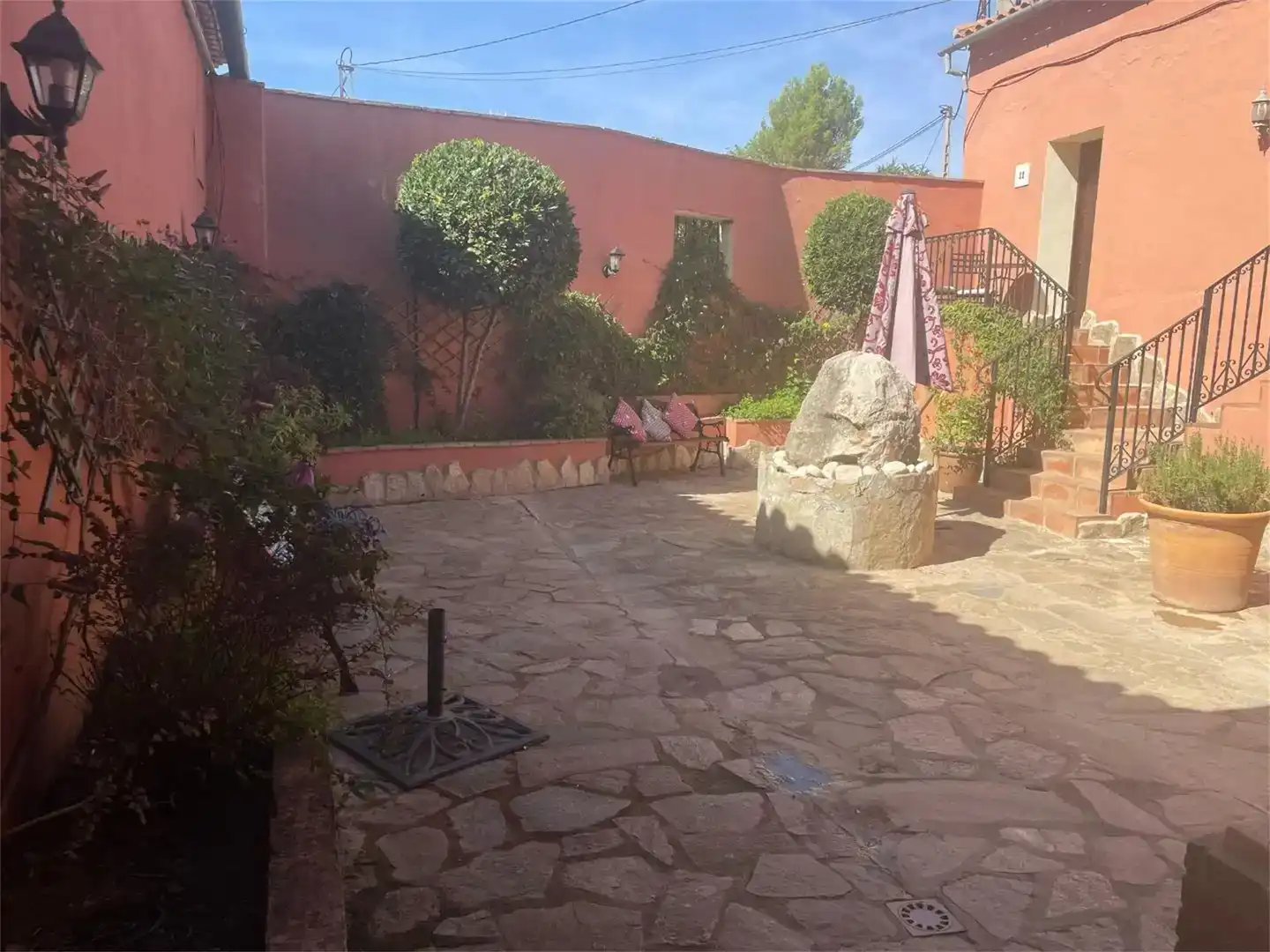 Terrassa de Local en venda en Ronda amb Aire condicionat, Parquet i Moblat