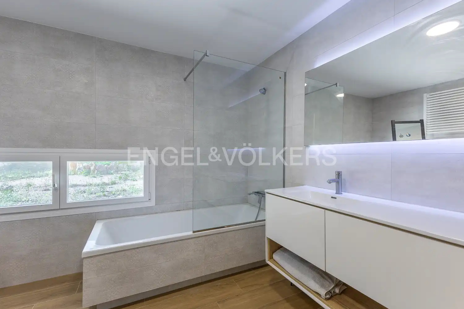Bathroom of Houses for sale in Orba  with Air Conditioner, Heating and Private garden