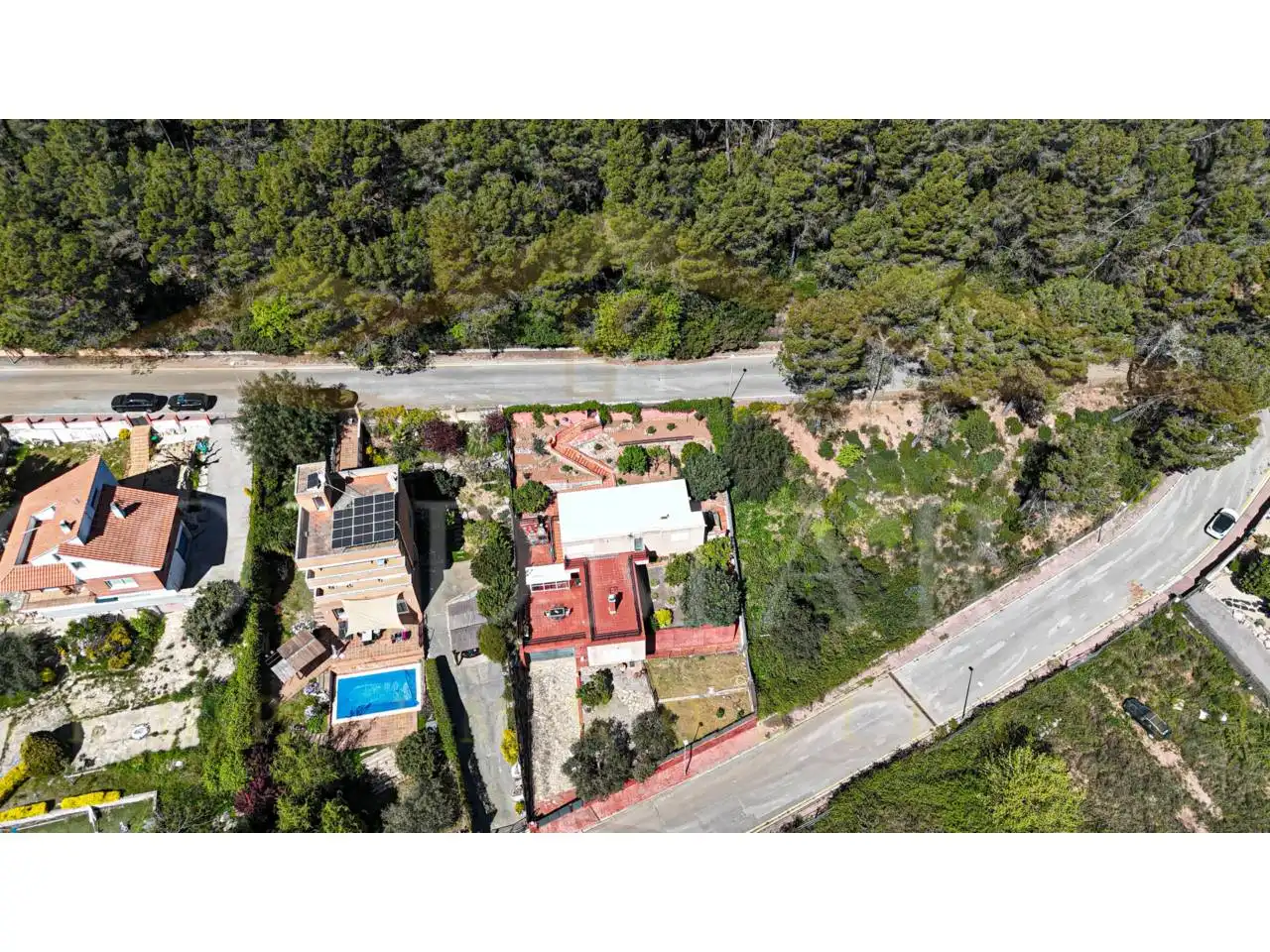 Vista exterior de Casa o xalet en venda en Corbera de Llobregat amb Aire condicionat, Calefacció i Jardí privat