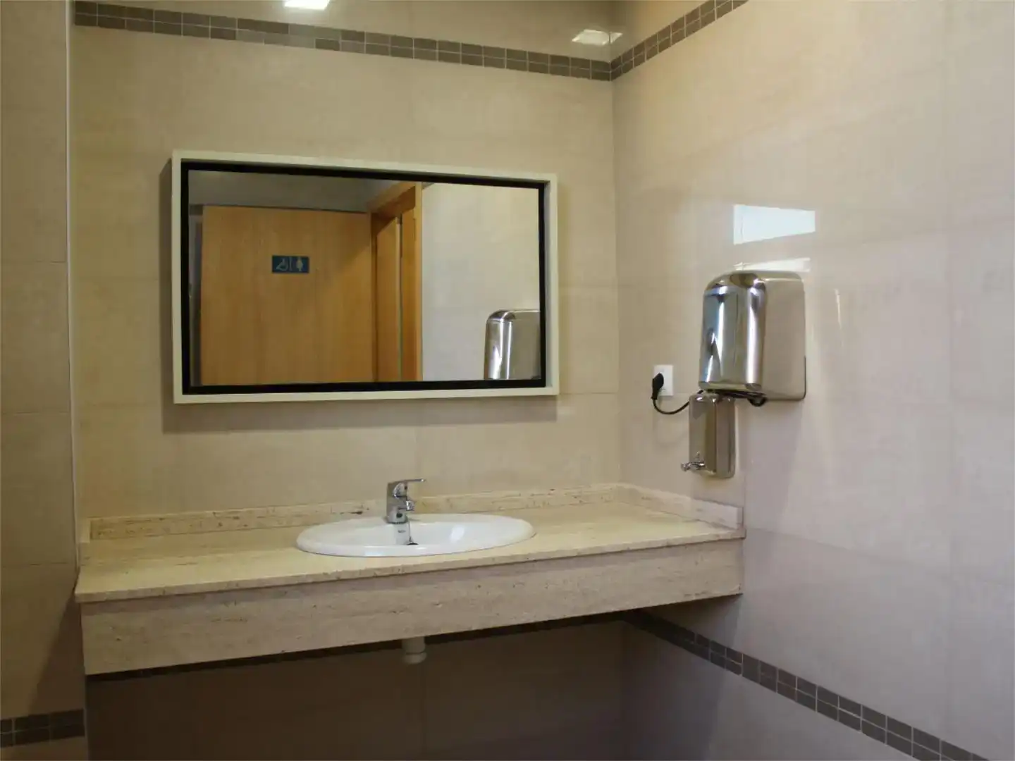 Bathroom of Office for rent in Paiporta