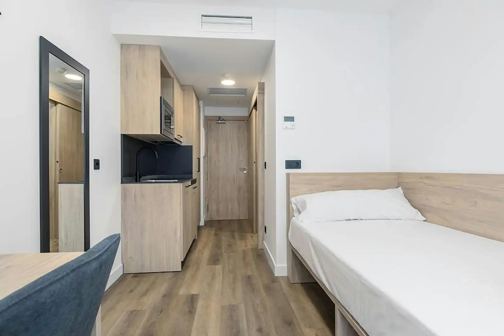 Schlafzimmer von Gebäude zur Miete in Madrid