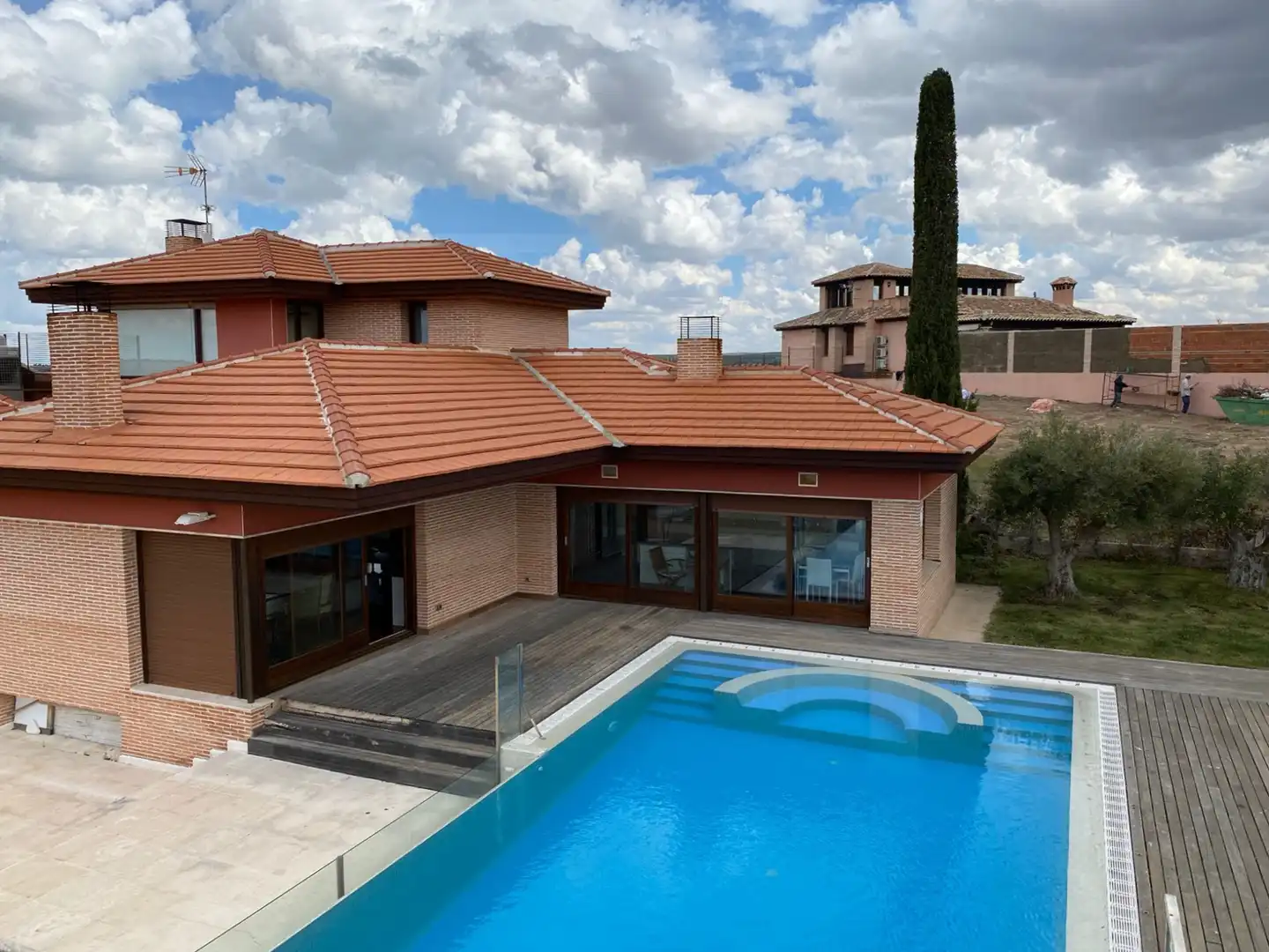 Vista exterior de Casa o xalet en venda en Layos amb Aire condicionat, Calefacció i Jardí privat