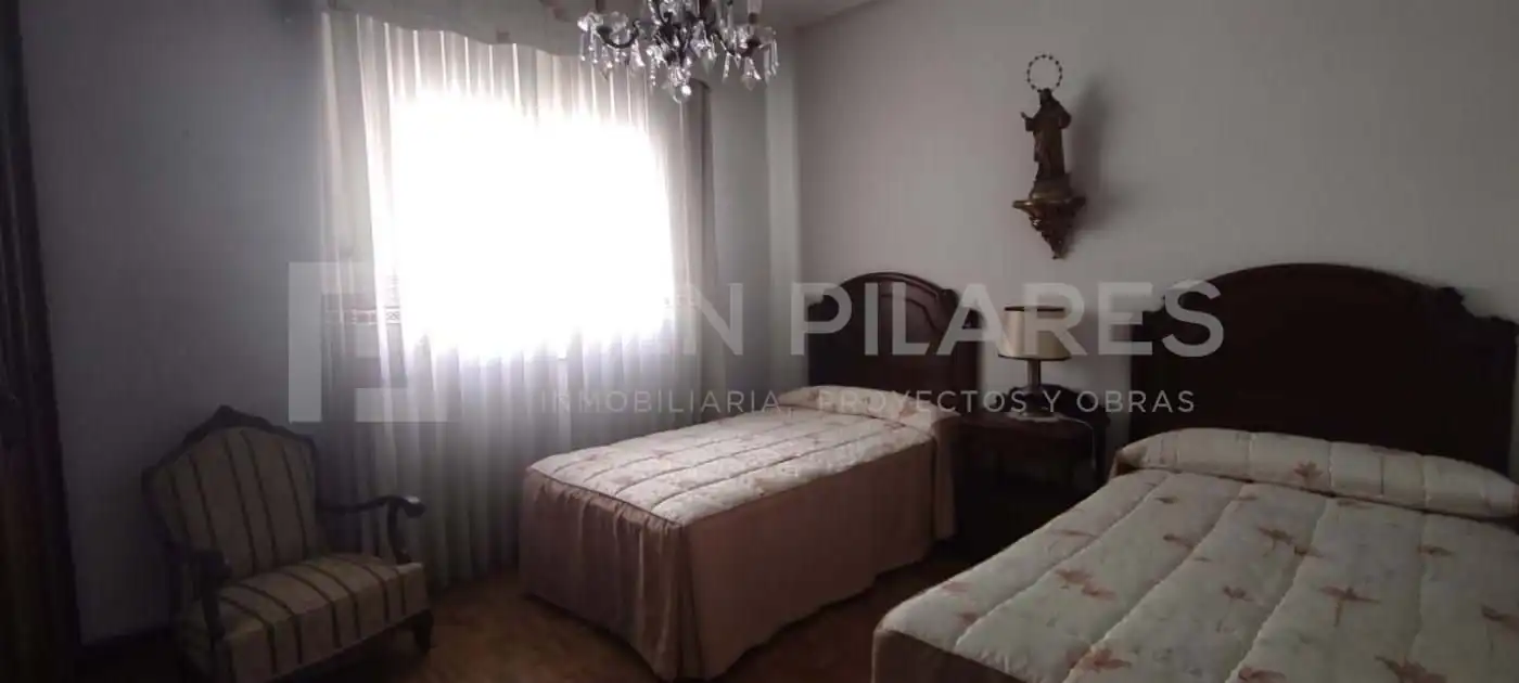 Bedroom of Flat for sale in  Logroño