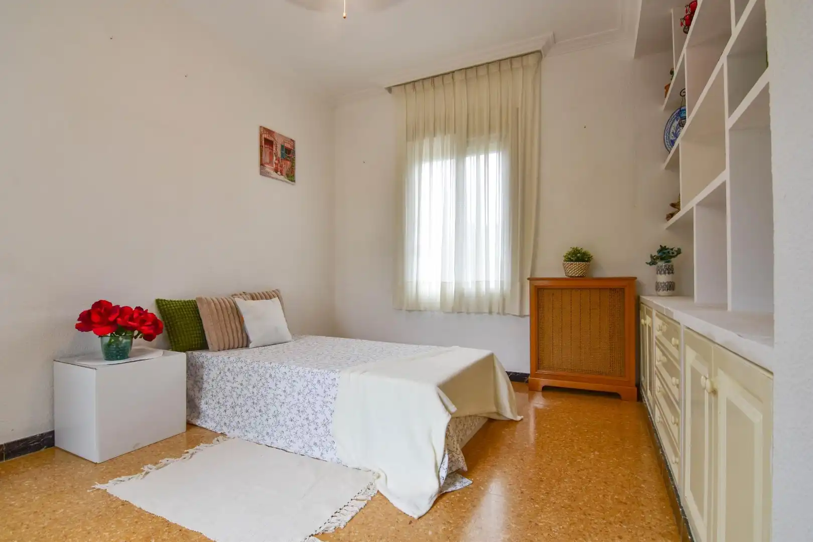 Dormitori de Casa o xalet en venda en Torrent amb Aire condicionat, Jardí privat i Terrassa