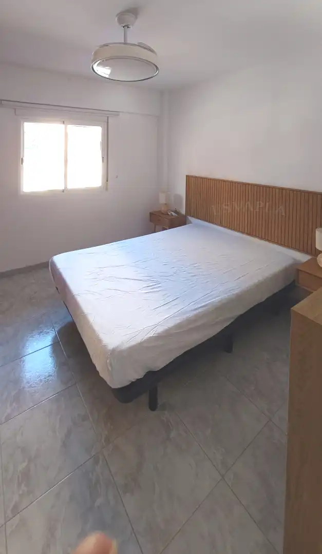 Schlafzimmer von Wohnung zur Miete in Alicante / Alacant mit Klimaanlage, Möbliert und Ofen