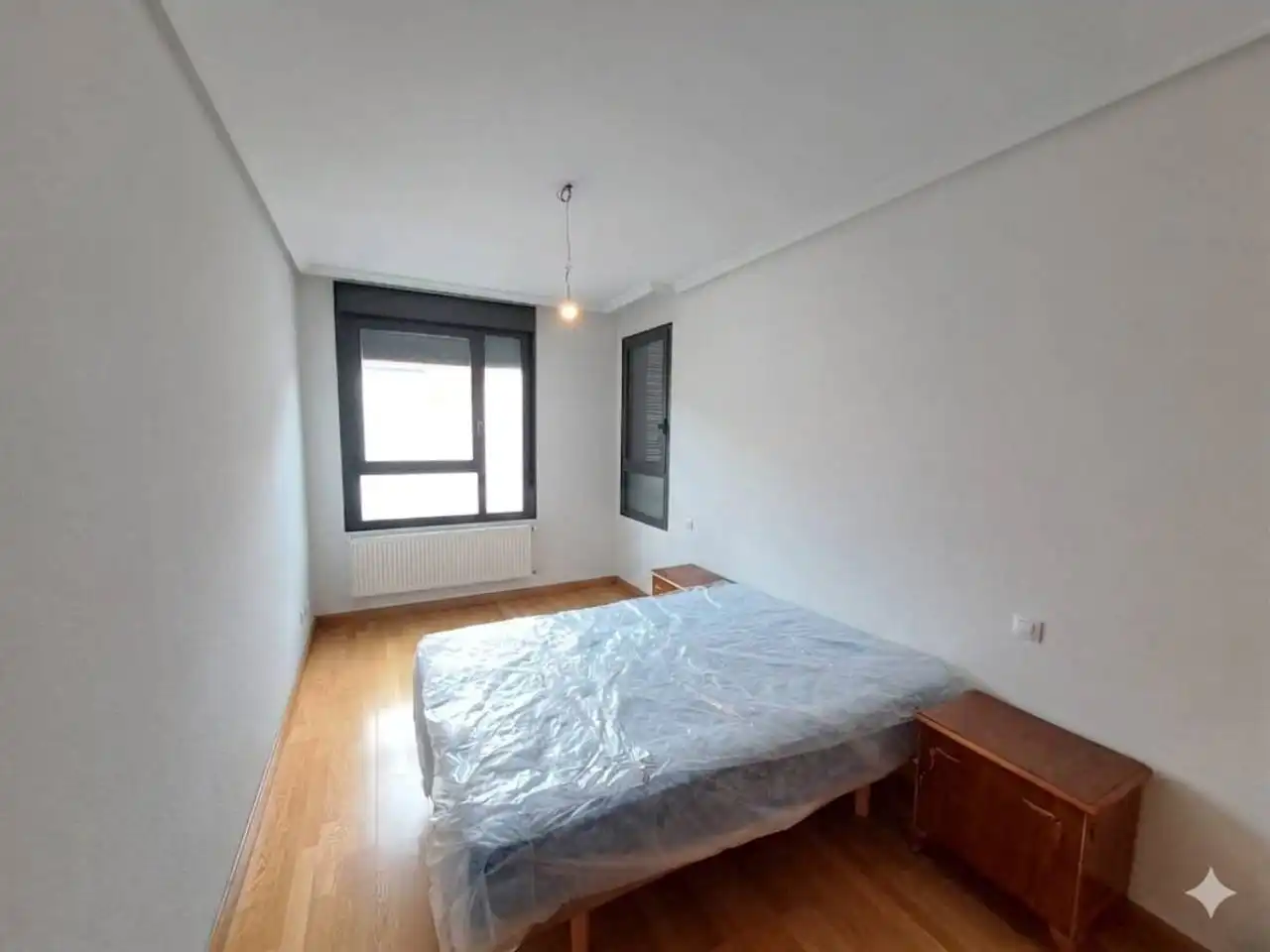 Schlafzimmer von Wohnung zum Verkauf in Burgos mit Parkett und Abstellraum