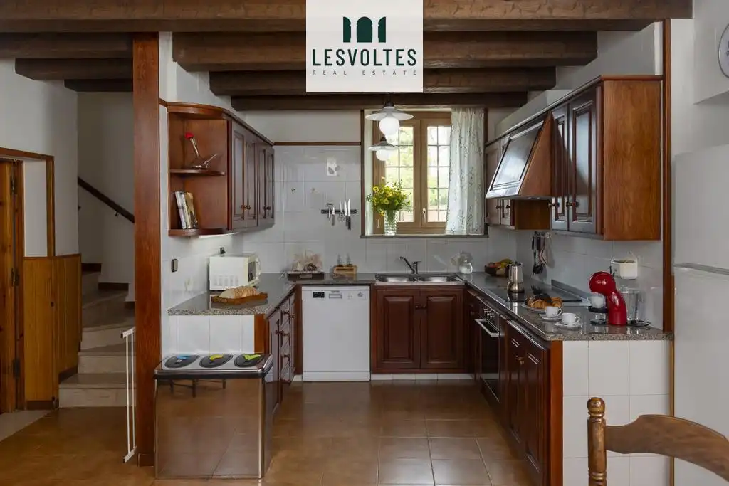 Kitchen of Houses for rent in Forallac  with Heating, Private garden and Parquet flooring