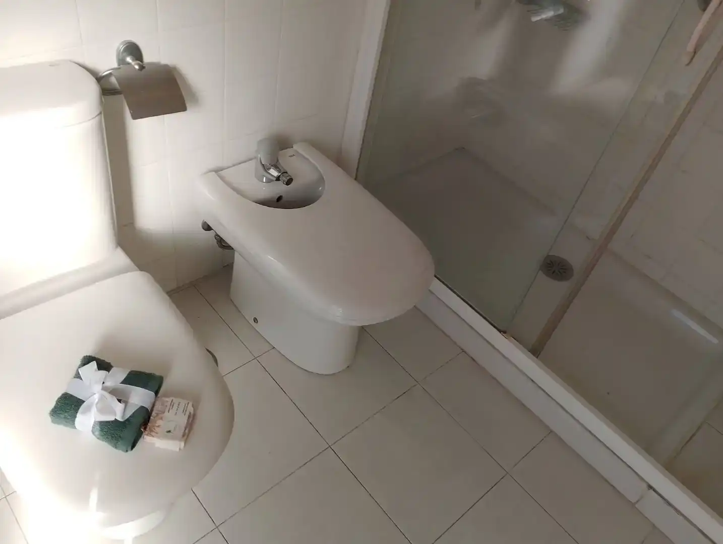 Bany de Pis en venda en Vigo  amb Balcó