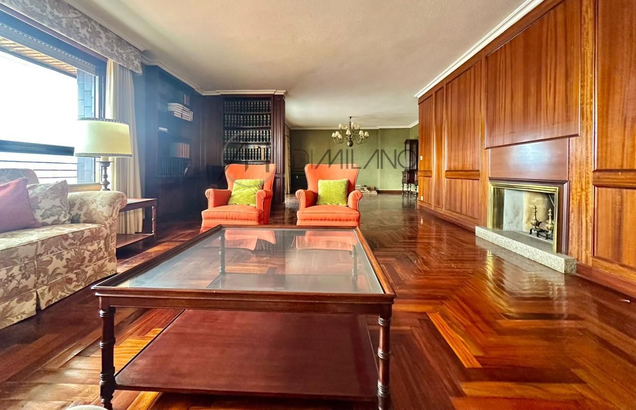 Living room of Flat for sale in Vigo   with Heating, Parquet flooring and Terrace