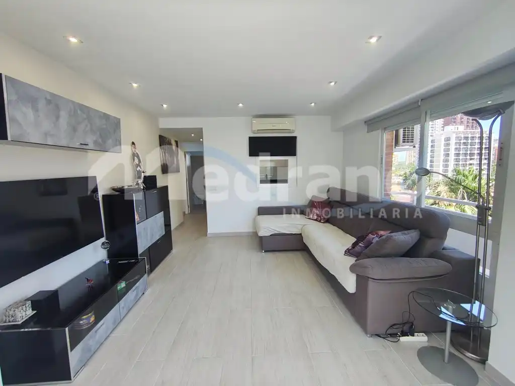 Sala de estar de Apartamento en venta en Benidorm con Aire acondicionado y Terraza