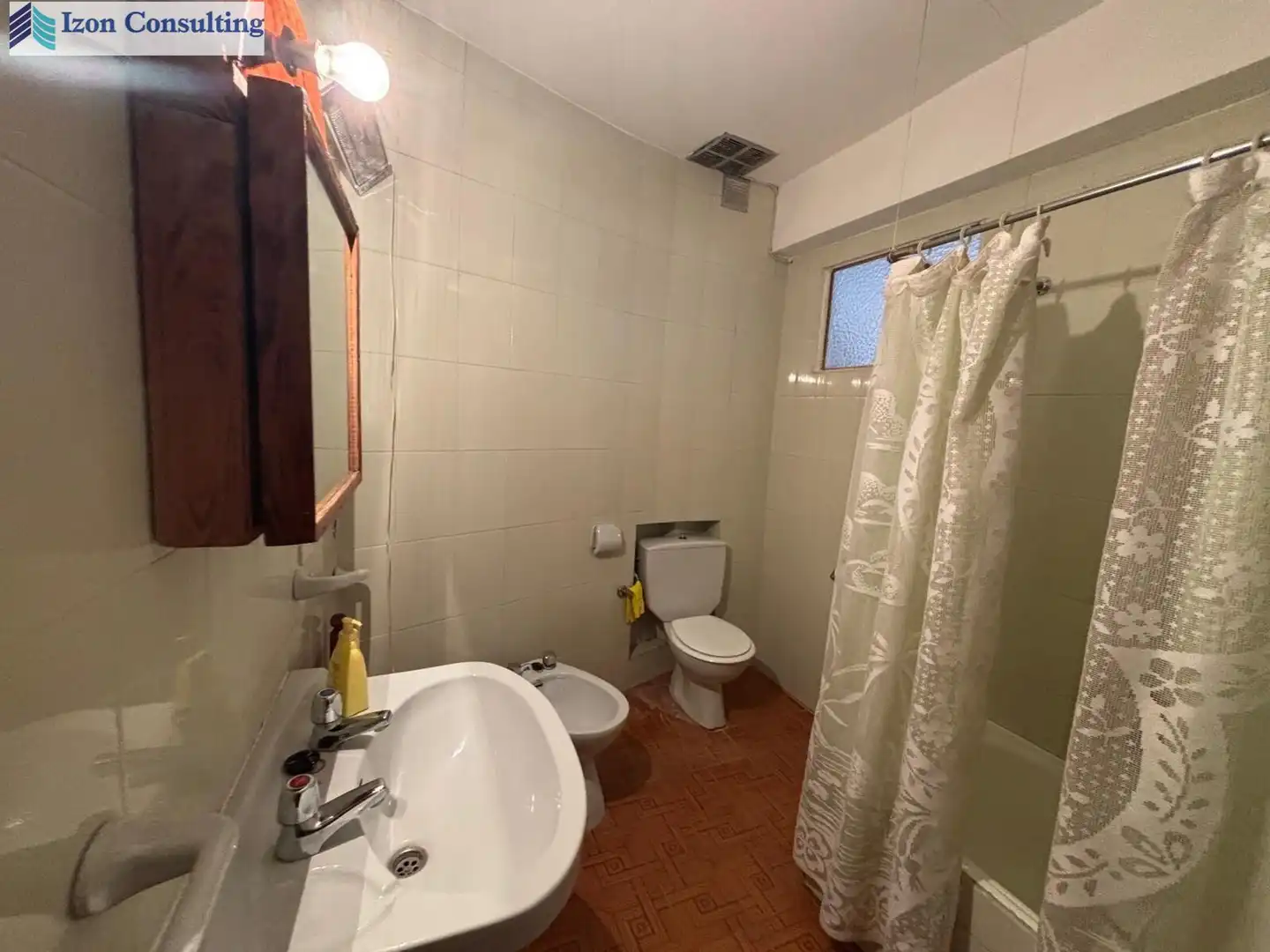 Bany de Casa o xalet en venda en Bienservida amb Calefacció, Terrassa i Traster