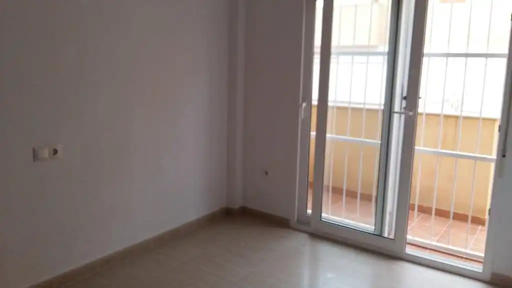 Dúplex de alquiler con opción a compra en Calle los Huertos, Barrio de Peral - San Félix