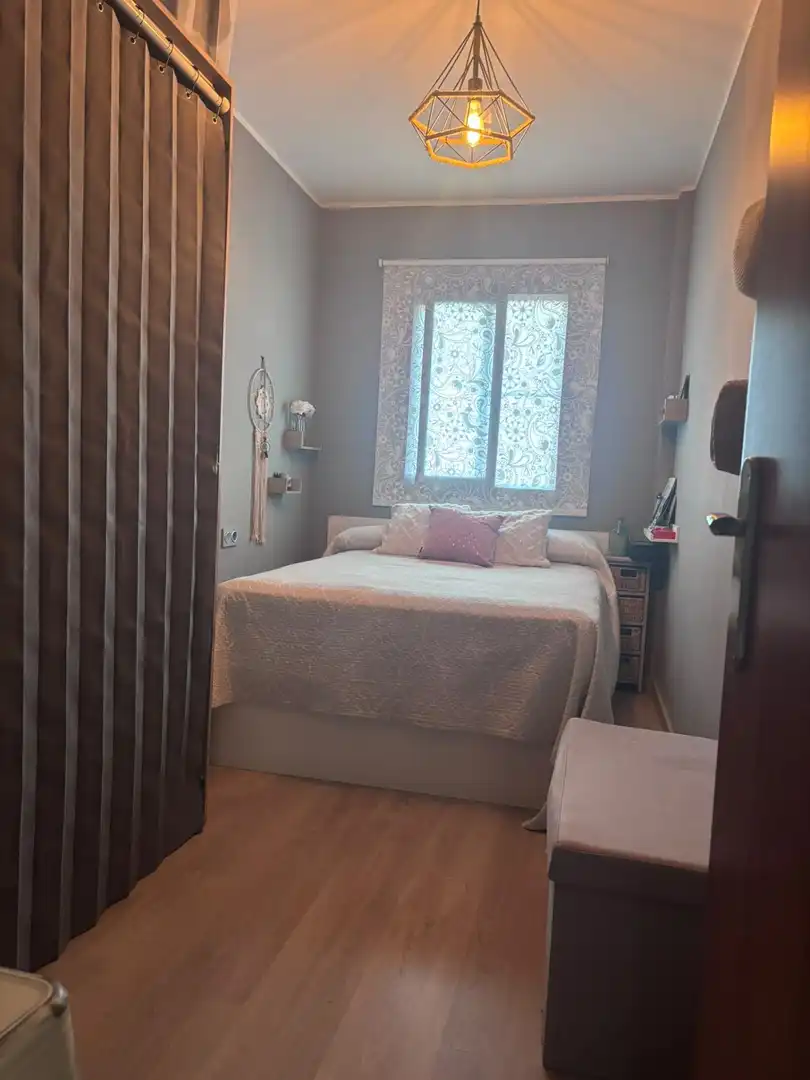 Dormitori de Apartament en venda en Sant Jaume d'Enveja amb Moblat, Balcó i Piscina comunitària