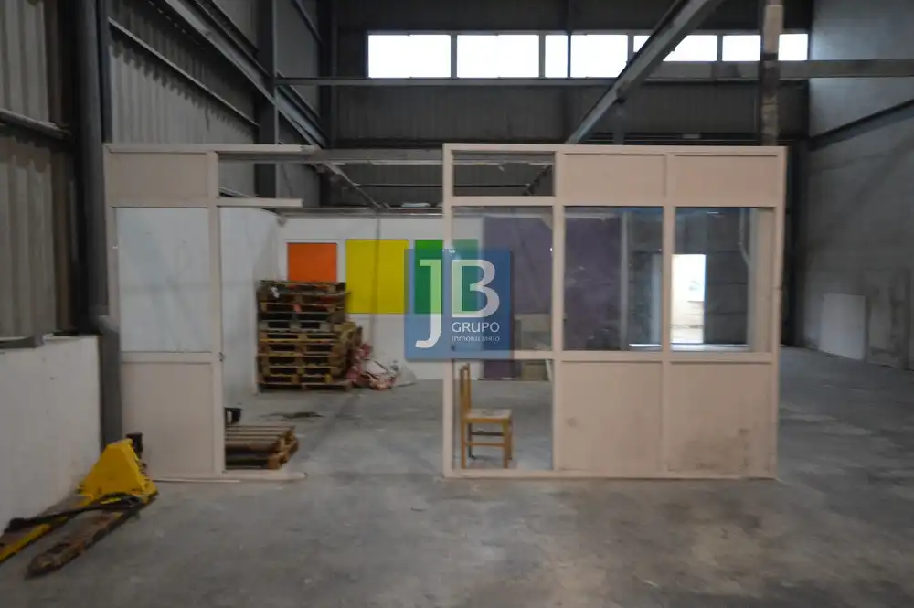 Industrial buildings for rent in Calle Vial 1, Novelé / Novetlè
