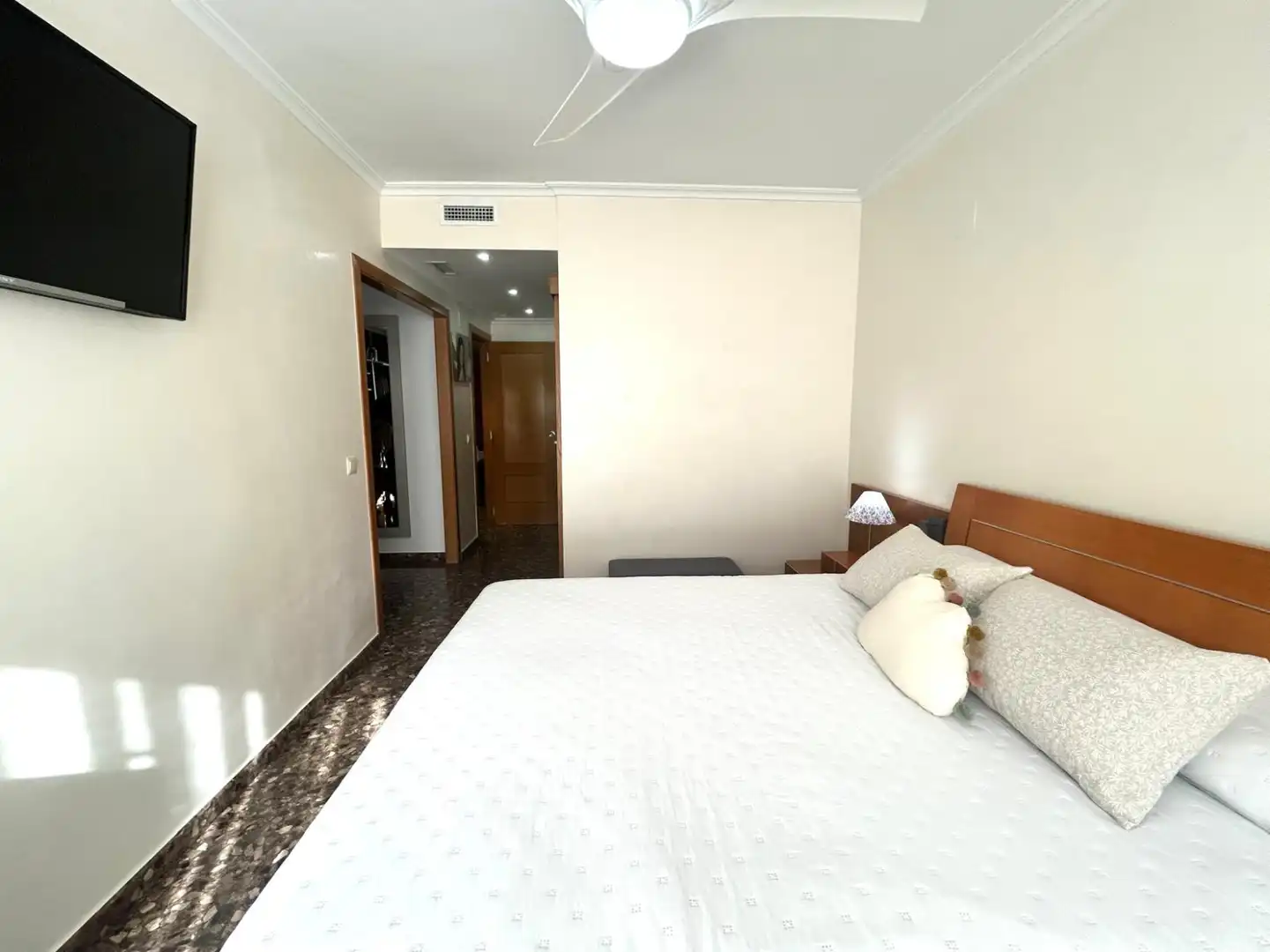 Bedroom of Flat for sale in Silla  with Air Conditioner, Storage room and Swimming Pool