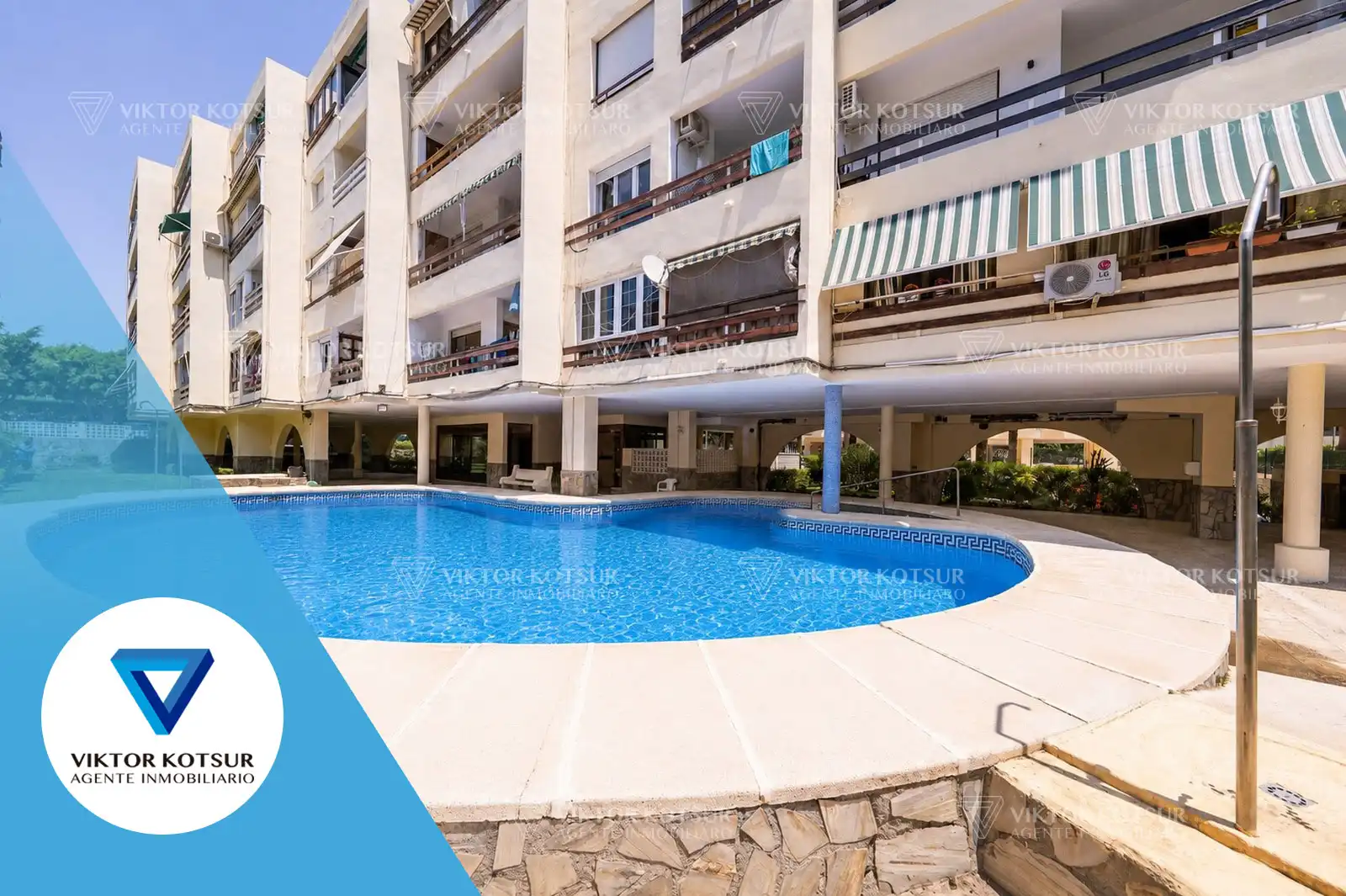 Piscina de Apartament en venda en Roquetas de Mar amb Aire condicionat, Parquet i Terrassa