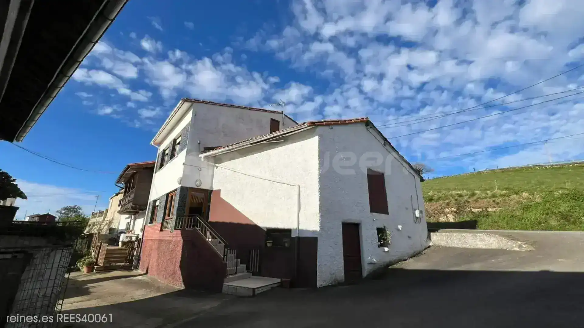 Außenansicht von Haus oder Chalet zum Verkauf in Siero mit Heizung, Privatgarten und Terrasse