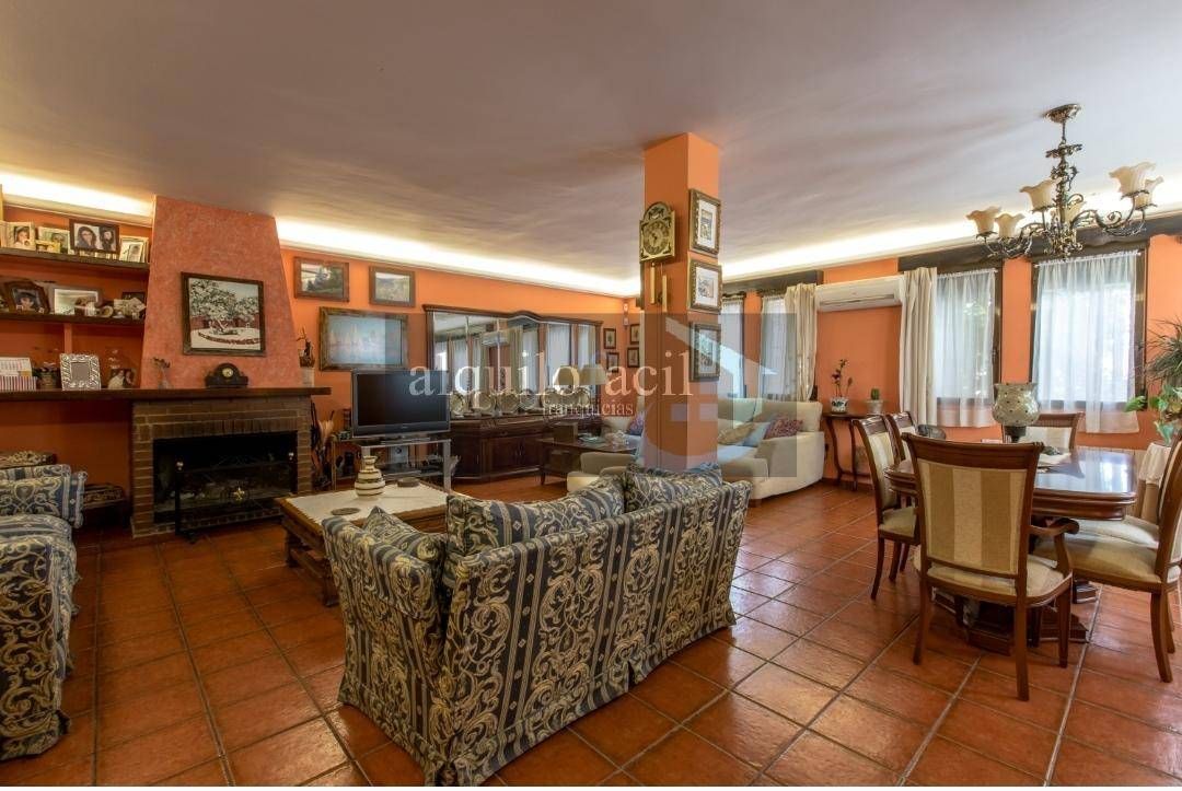 Sala d'estar de Casa o xalet en venda en Casas de Juan Núñez amb Aire condicionat, Jardí privat i Piscina