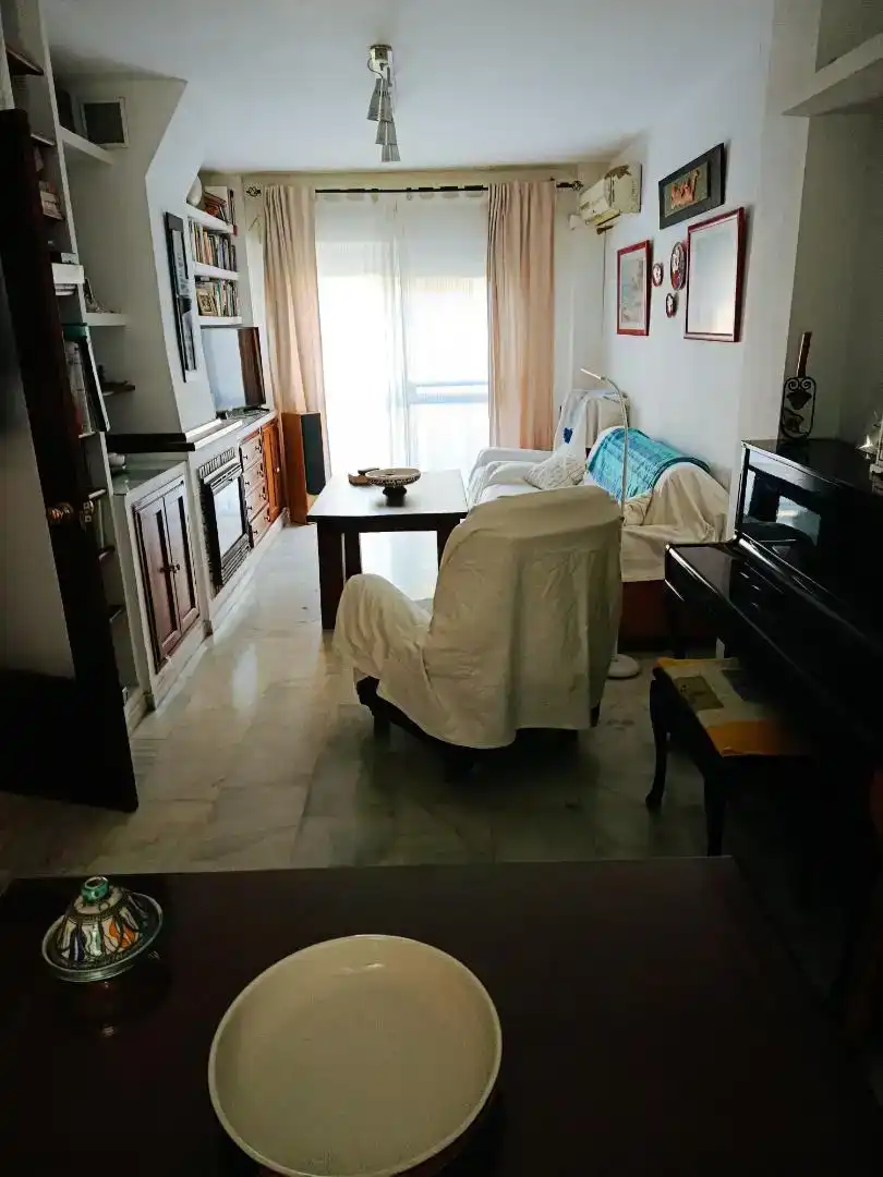 Sala d'estar de Casa adosada en venda en Puerto Real amb Aire condicionat i Balcó
