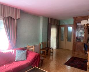 Sala d'estar de Casa adosada en venda en Rivas-Vaciamadrid amb Terrassa i Piscina
