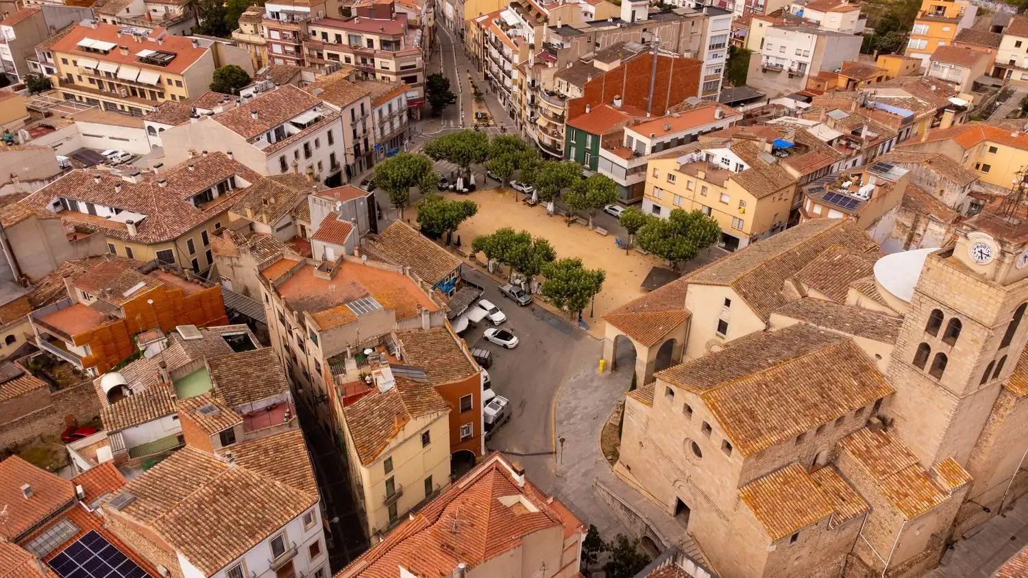 Vista exterior de Edifici en venda en Santa Coloma de Farners