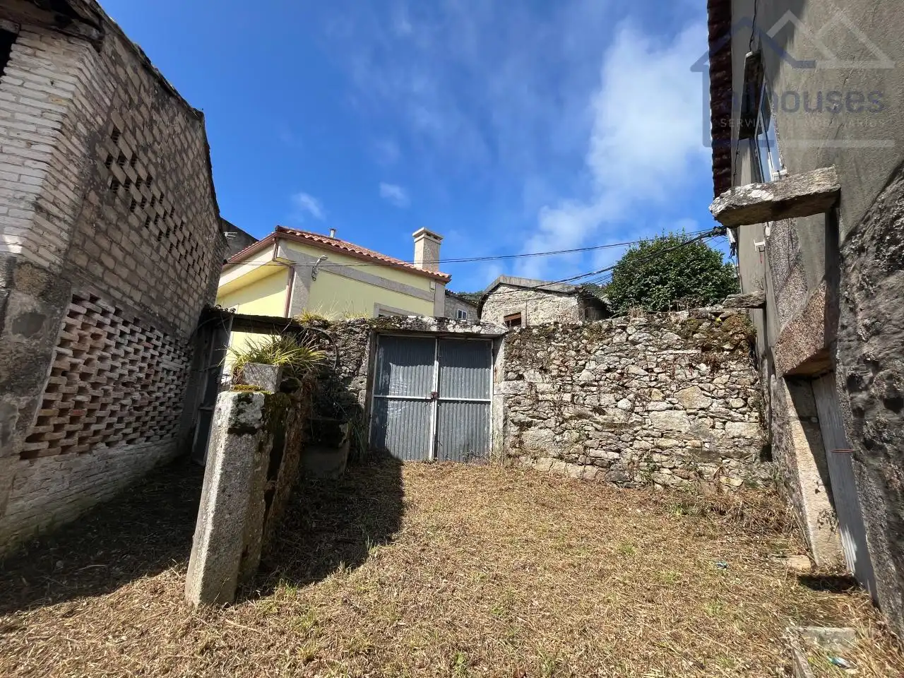 Vista exterior de Finca rústica en venda en A Guarda   amb Jardí privat i Traster