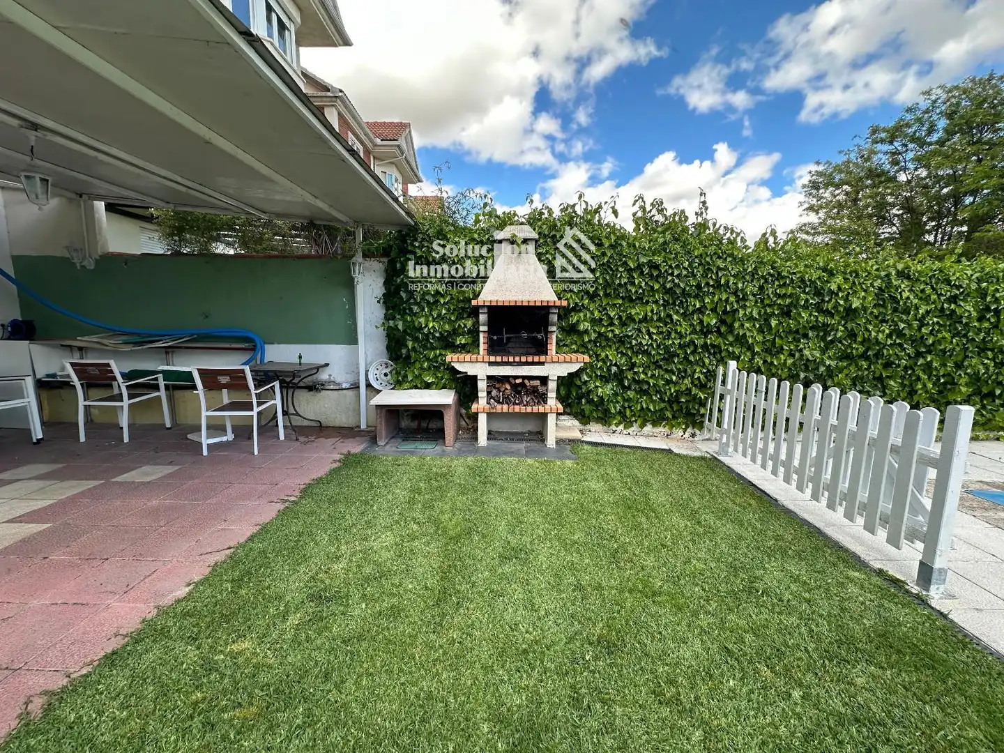 Jardín de Casa adosada en venta en Cabrerizos con Calefacción, Terraza y Piscina