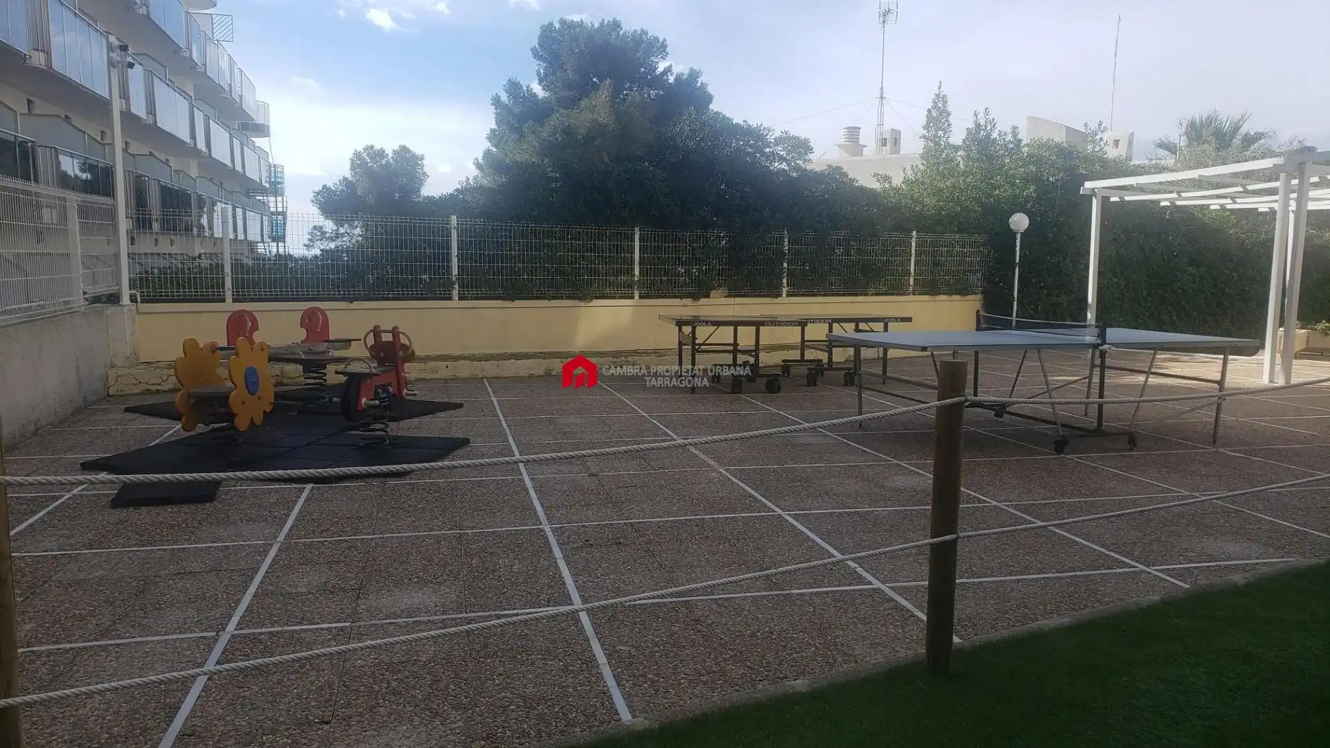 Parking de Apartamento en venta en Salou con Jardín privado, Terraza y Amueblado