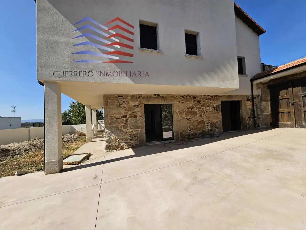 Vista exterior de Casa o chalet en venta en A Merca   con Calefacción, Terraza y Piscina