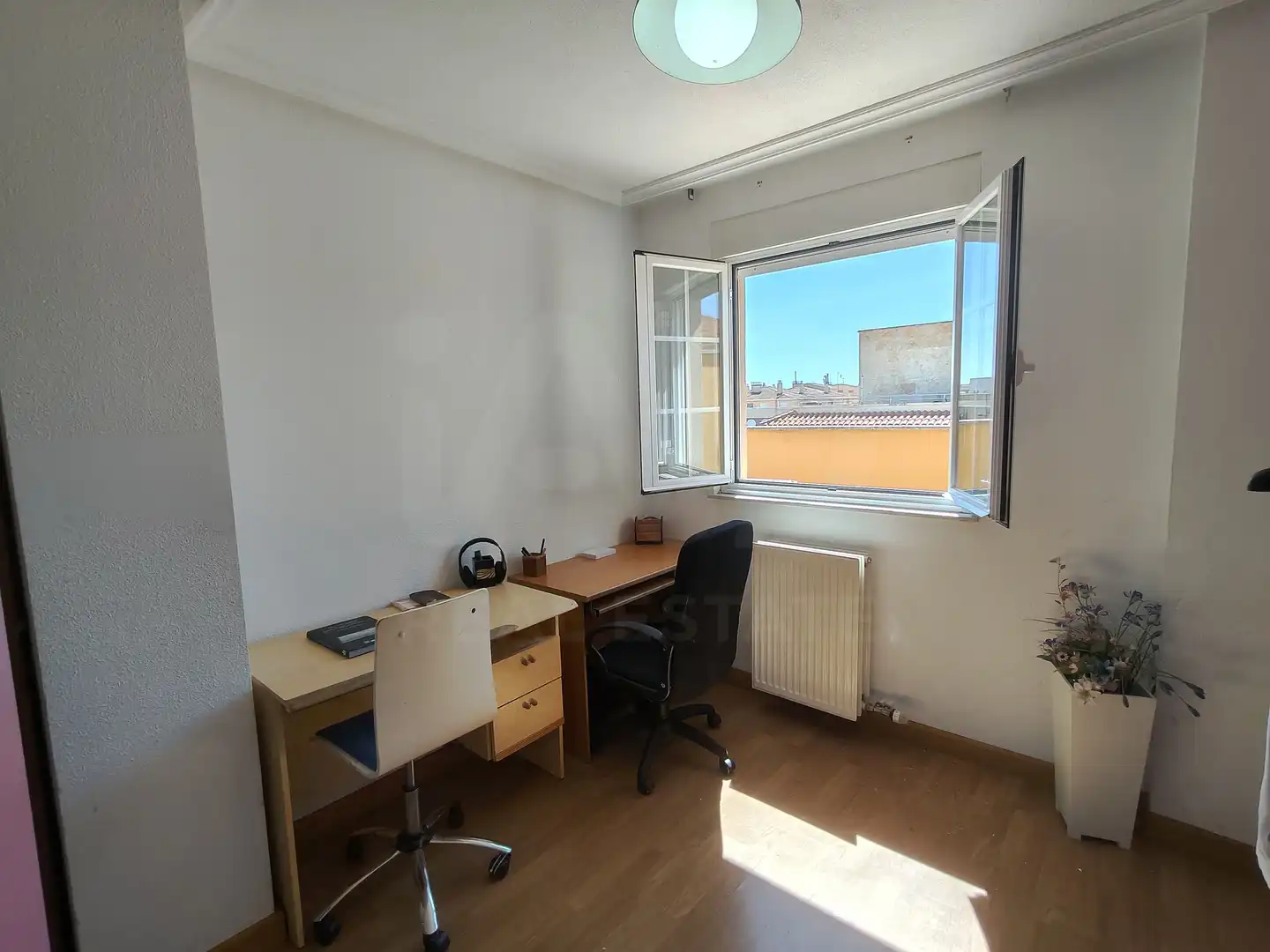 Habitación de Ático en venta en Santa Marta de Tormes con Calefacción y Terraza