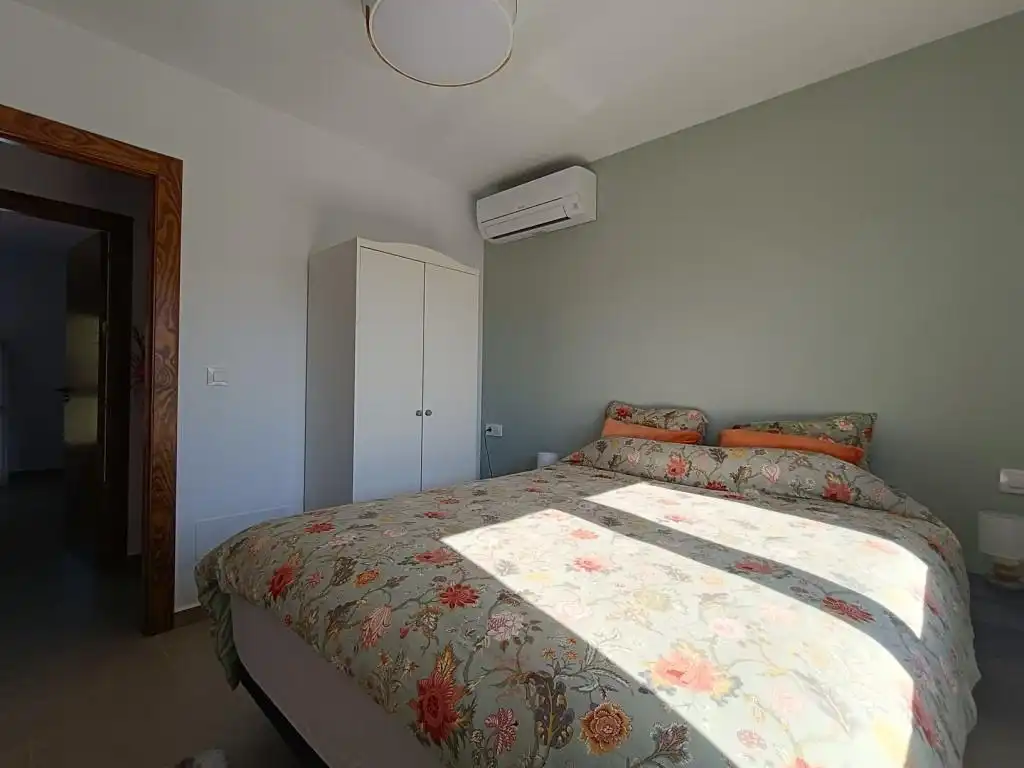 Habitación de Casa o chalet en venta en Pilar de la Horadada con Aire acondicionado, Calefacción y Jardín privado