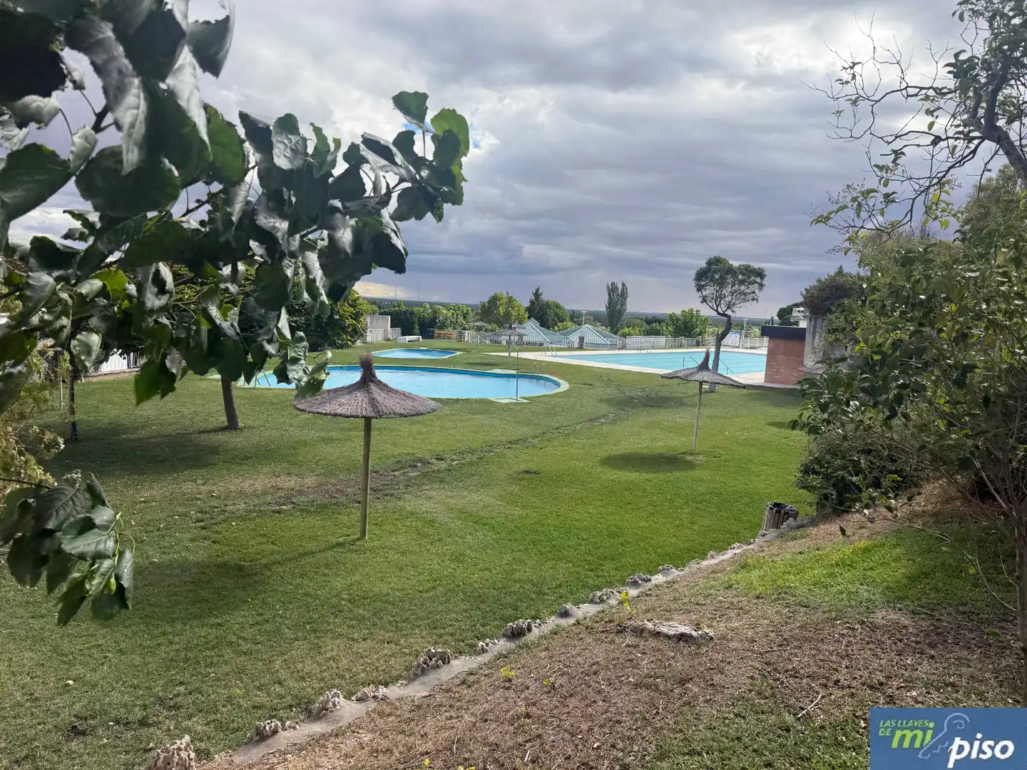 Piscina de Casa o chalet en venta en Tudela de Duero con Calefacción, Jardín privado y Terraza
