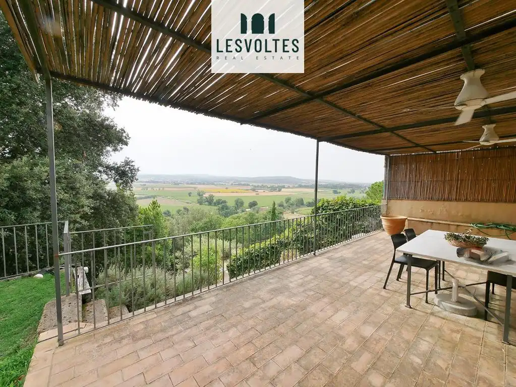 Terrassa de Finca rústica en venda en La Bisbal d'Empordà amb Aire condicionat, Calefacció i Jardí privat