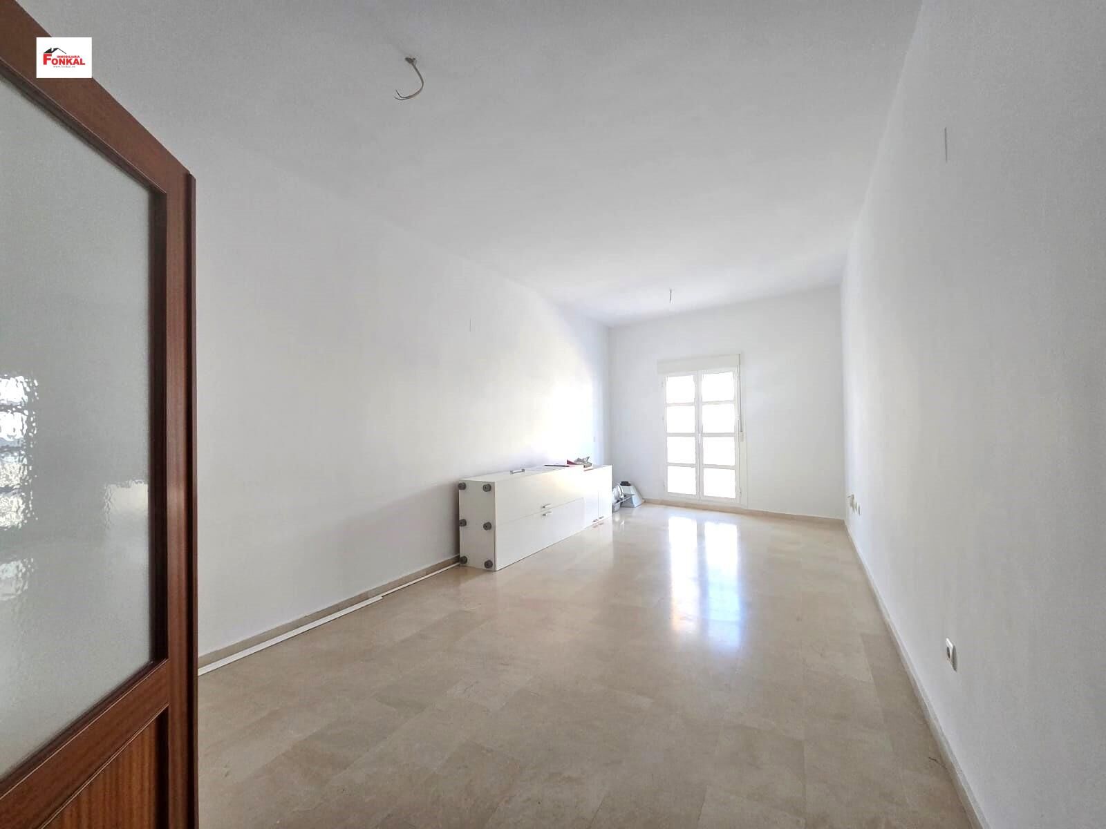 Sala d'estar de Pis en venda en Jerez de la Frontera amb Balcó