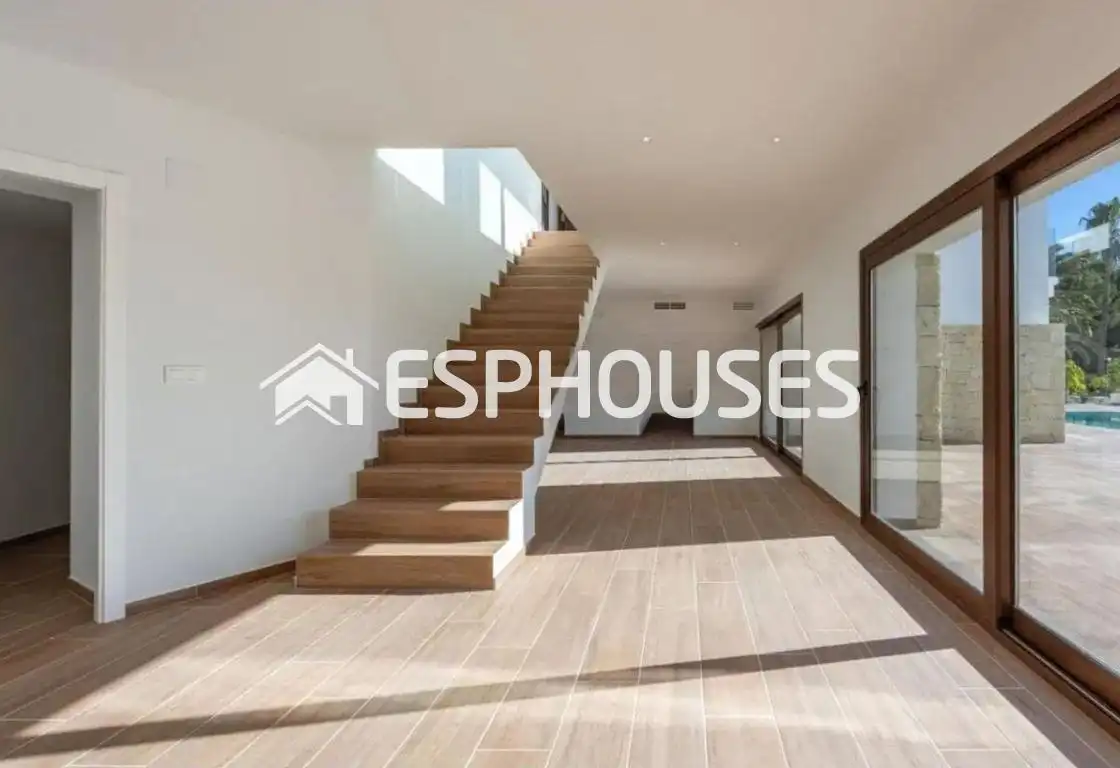 Haus oder Chalet zum Verkauf in Altea mit Klimaanlage, Schwimmbad und Haustechnik
