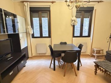 Flat with lift to rent in Calle San Cosme y San Damián