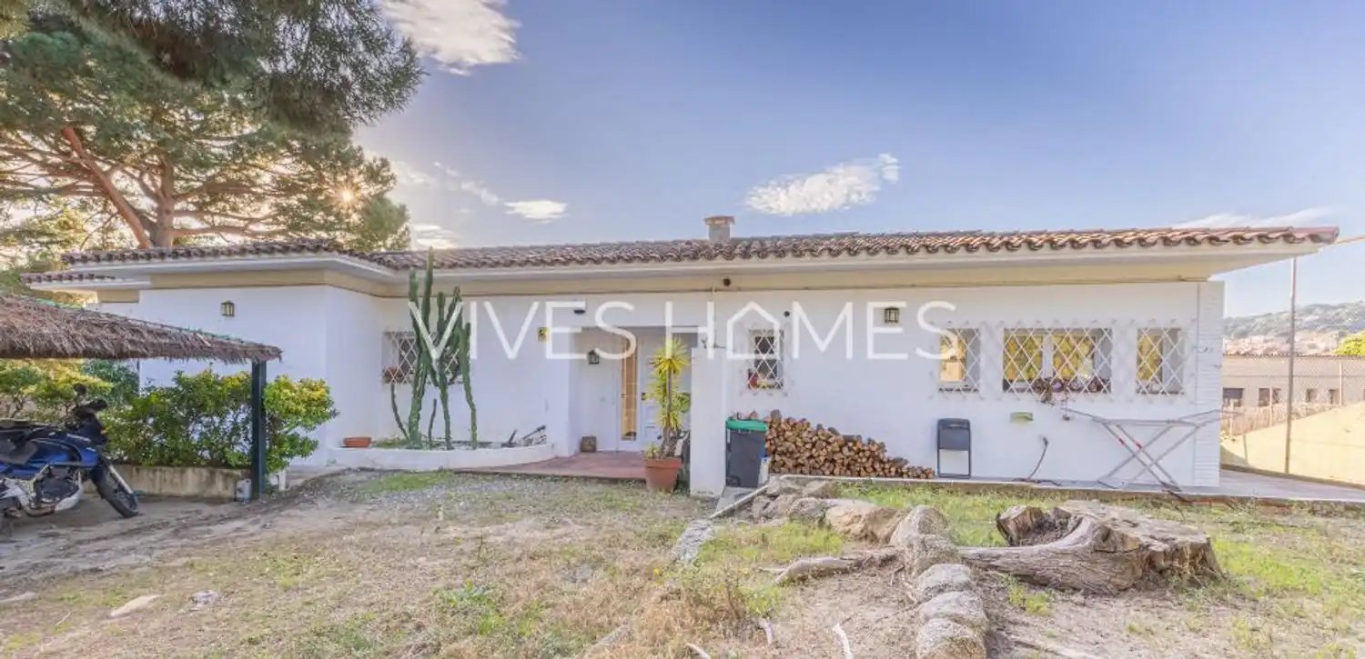 Casa o xalet en venda a Calle de Carles Buïgas, Montalnou - Milans del Bosc