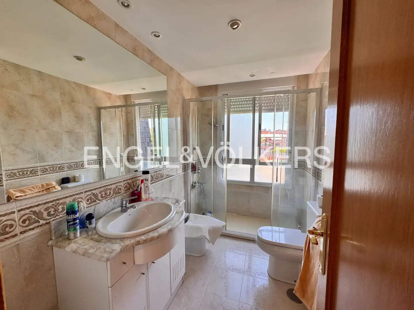 Baño de Ático de alquiler en Majadahonda con Aire acondicionado, Calefacción y Jardín privado