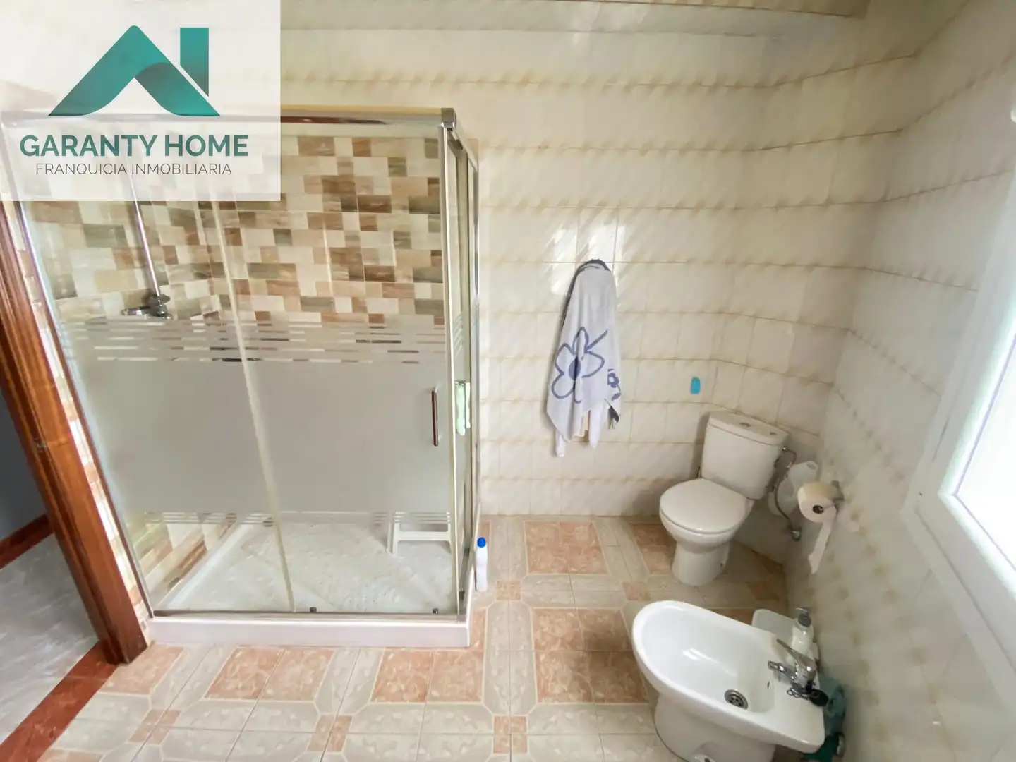 Baño de Casa o chalet en venta en Lucena con Aire acondicionado, Jardín privado y Terraza