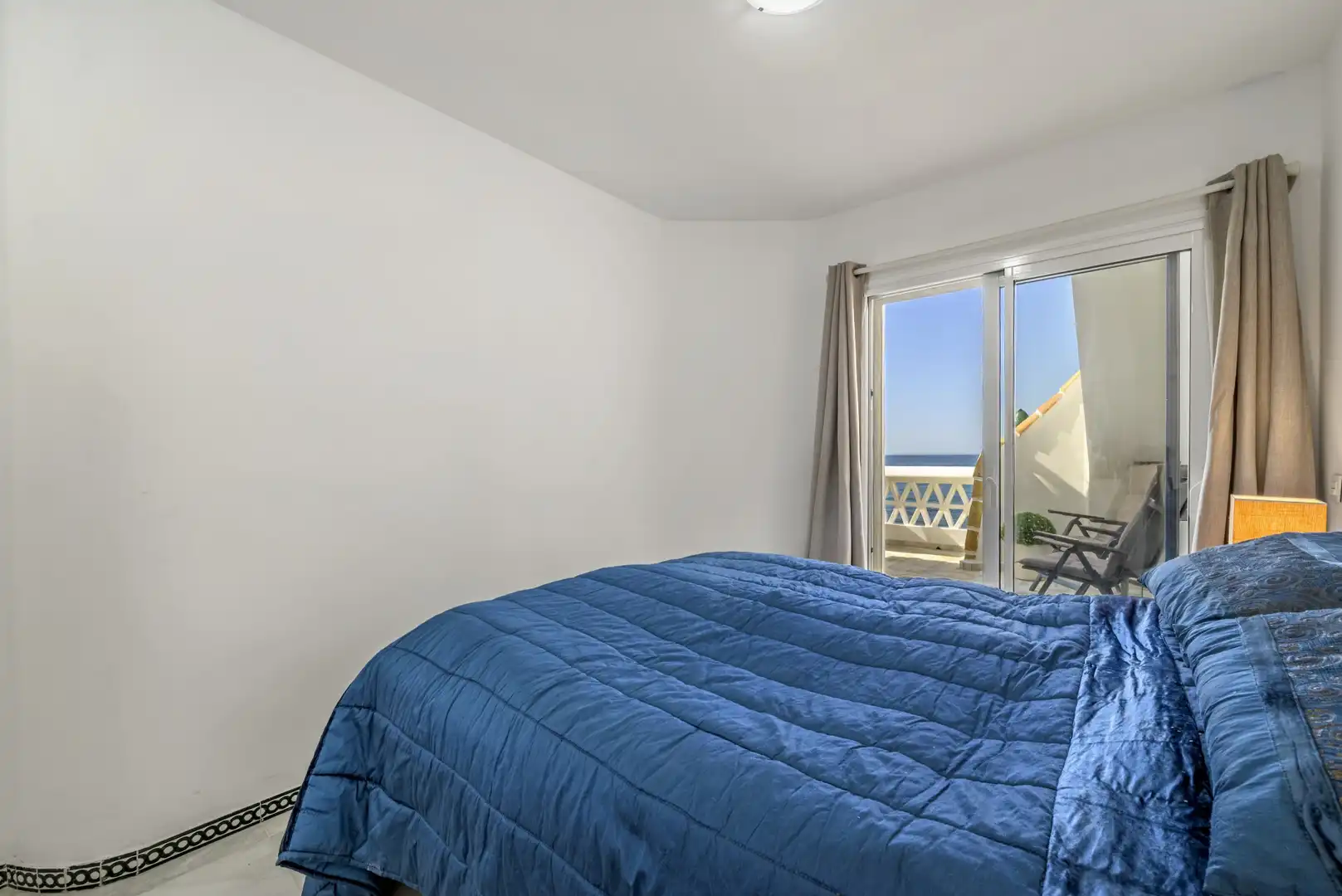 Dormitori de Àtic en venda en Mijas amb Aire condicionat, Terrassa i Piscina