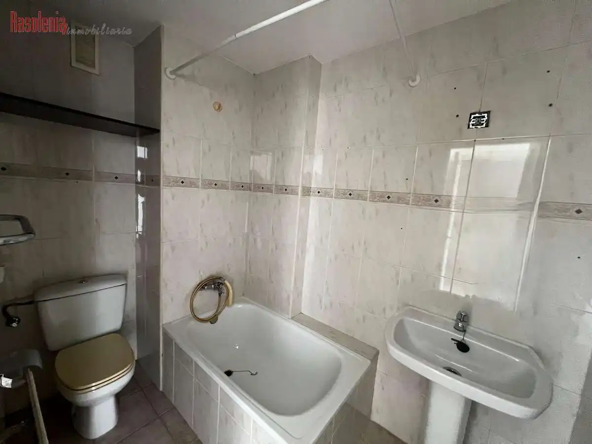 Apartment with lift for sale in Miguel González Garcés 67, imagen 12