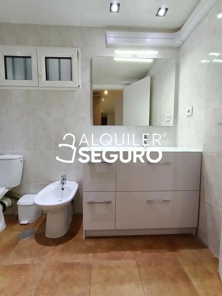 Piso de alquiler en Alfonso El Sabio, Barrio del Centro
