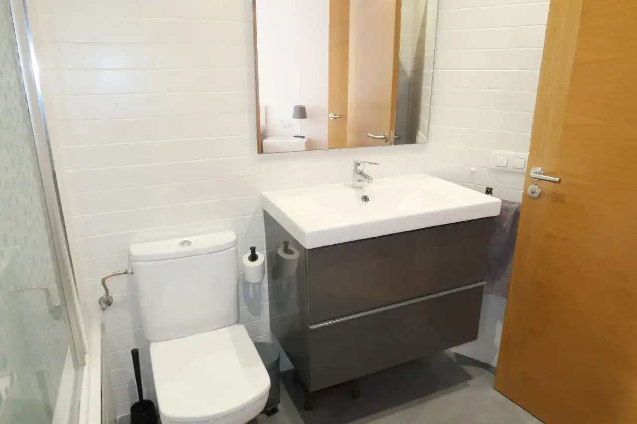 Baño de Piso en venta en A Coruña Capital  con Calefacción, Terraza y Trastero