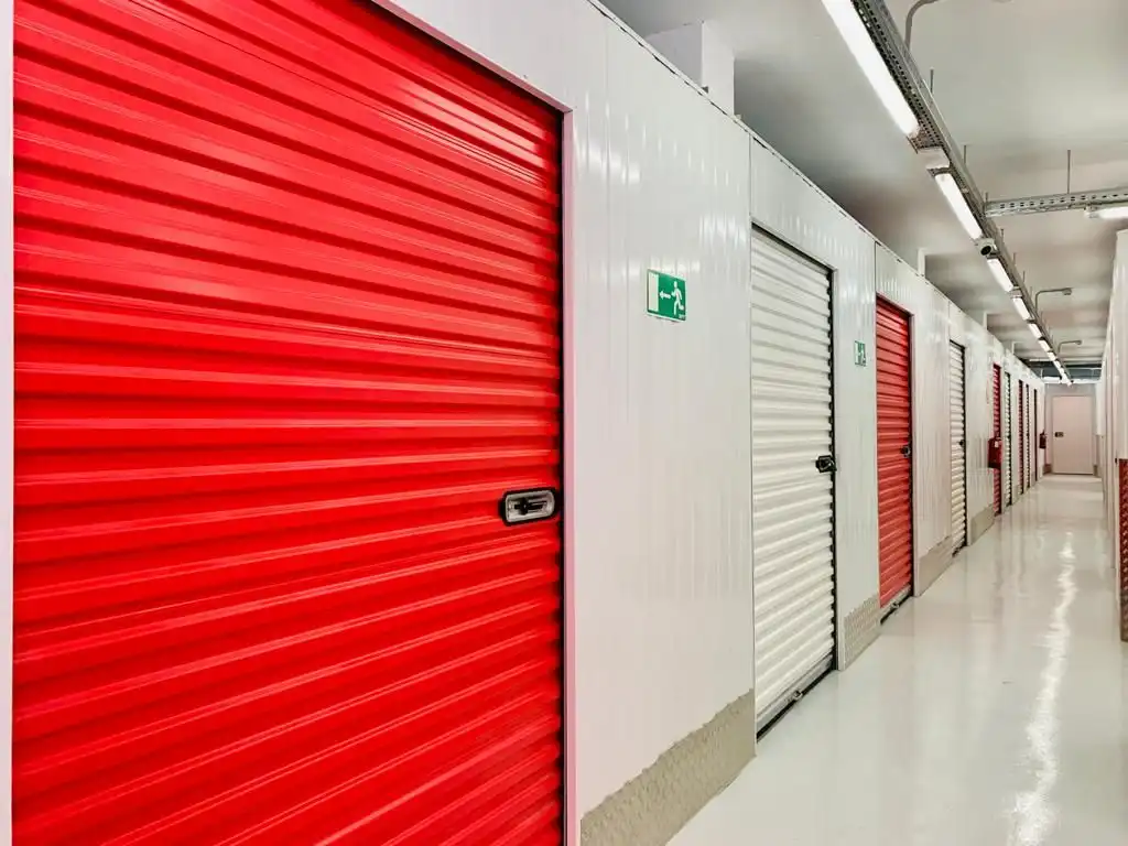 Trastero de alquiler en Carrer d'Antoni Alcalá Galiano, 1, Almeda - El Corte Inglés