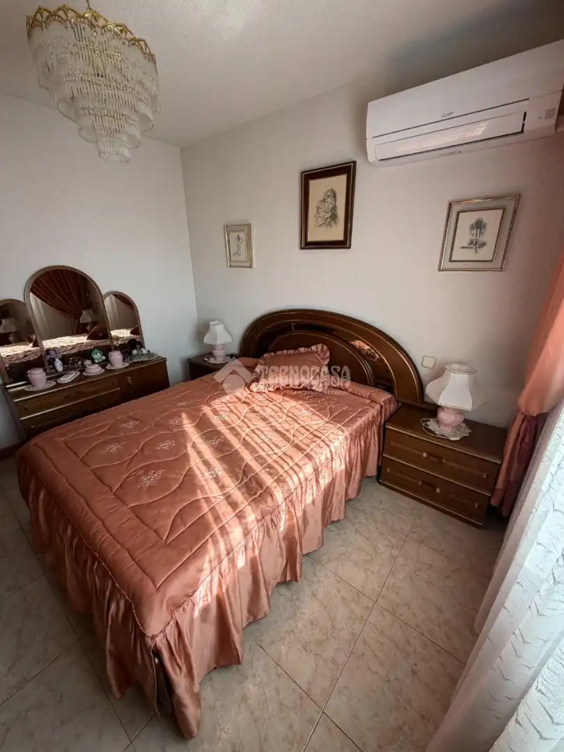 Bedroom of Flat for sale in Fuenlabrada  with Air Conditioner, Heating and Terrace